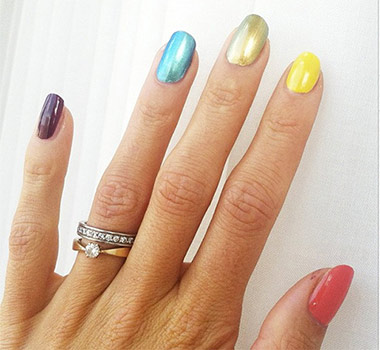 swedish_athletes_paint_nails_rainbow_colours_moscow_gay_rights