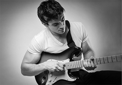 steve_grand_mambaonlne_interview_south_africa_guitar